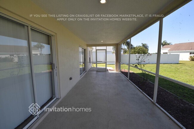 Building Photo - 4635 Sanibel Way