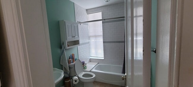 Building Photo - 31 Elm Ct