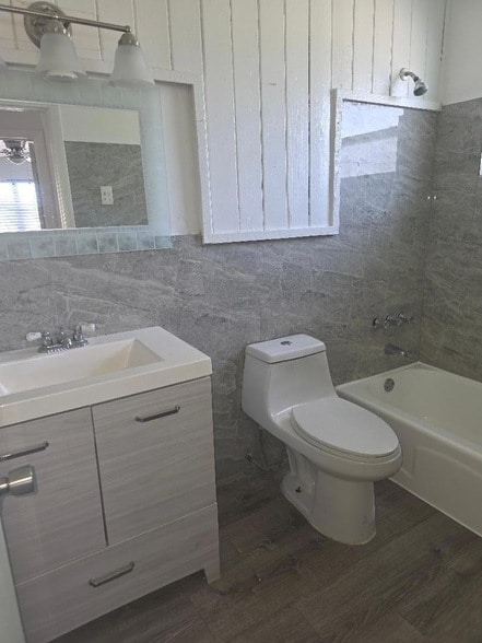 Building Photo - 1123 NW 3rd Ave