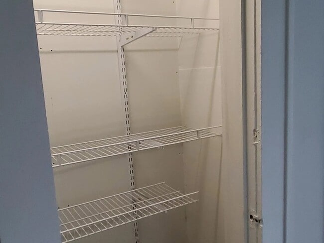 Building Photo - 304 Fulton St