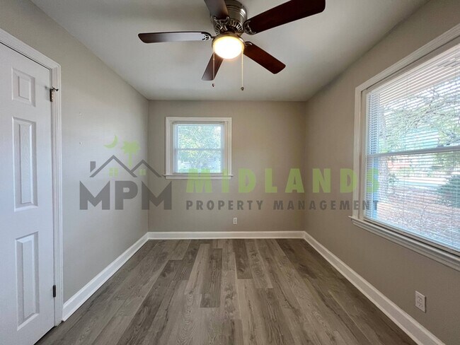 Building Photo - 6811 Doby Dr