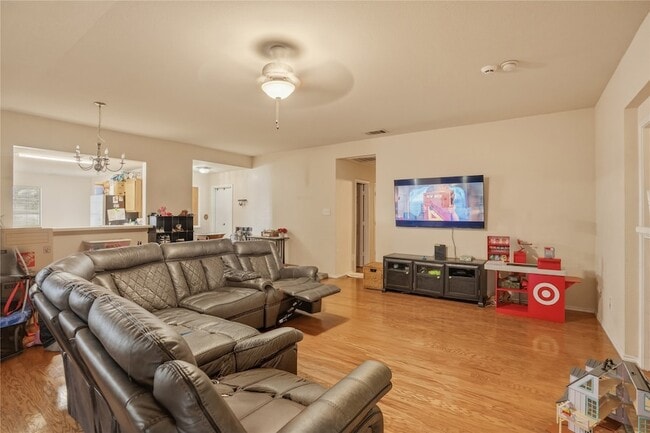 Building Photo - 3825 Cane River Rd