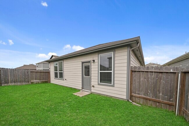 Building Photo - 17866 Plow Horse Ln