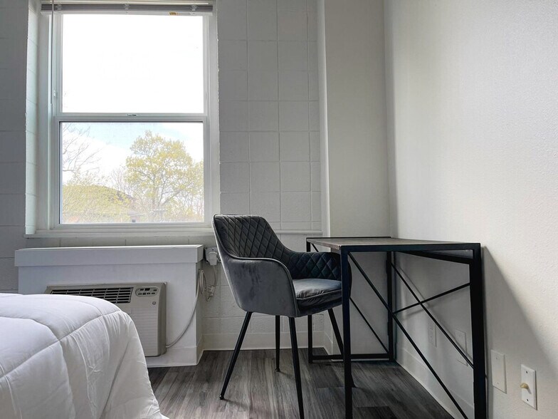 Building Photo - 2515 Burnet Ave