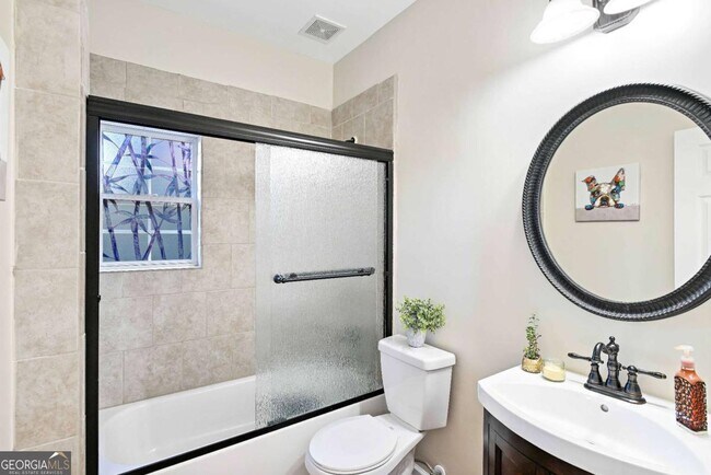 Building Photo - 2675 Huddlestone Way