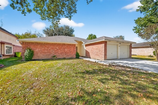 Building Photo - 1842 Freshmeadow Dr