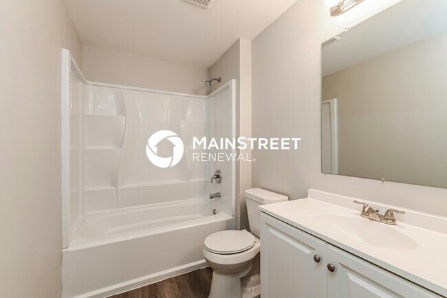 Building Photo - 3 Bedroom Pet-Friendly Home in Cape Coral, FL with Main Street Renewal
