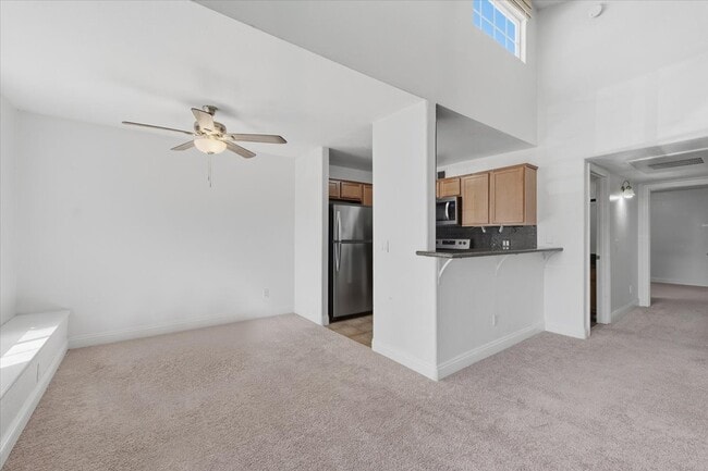 Building Photo - 9325 W Desert Inn Rd