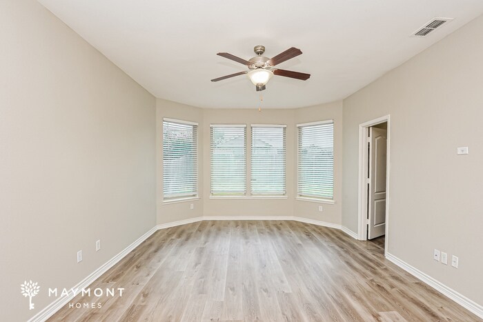 Building Photo - 8748 Maple Ridge Trail