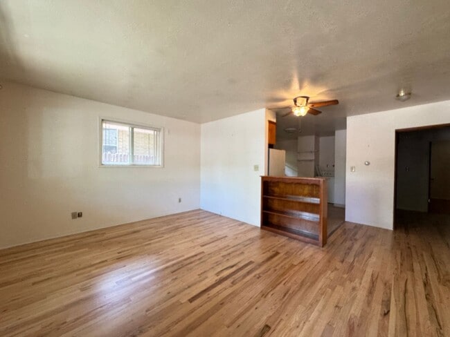 Building Photo - Great 2 Bedroom Condo in Central Fort Collins area