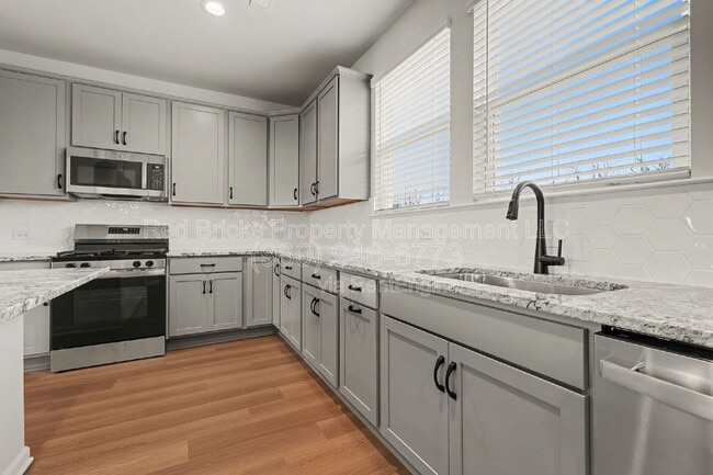 Building Photo - 246 Ferebee Pl