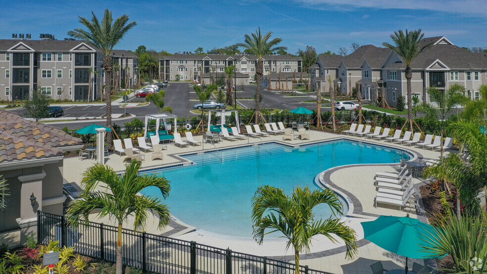 Pool & Community - Magnolia Estates