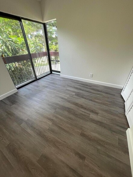 Building Photo - 2297 SW 15th St