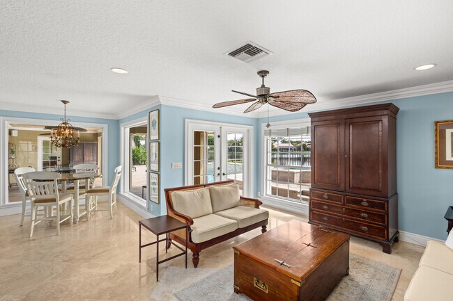 Building Photo - 2144 Henley Pl