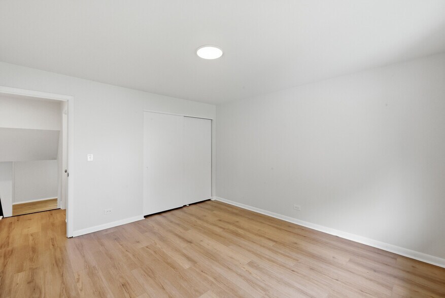 Building Photo - 849 Pear Tree Ln