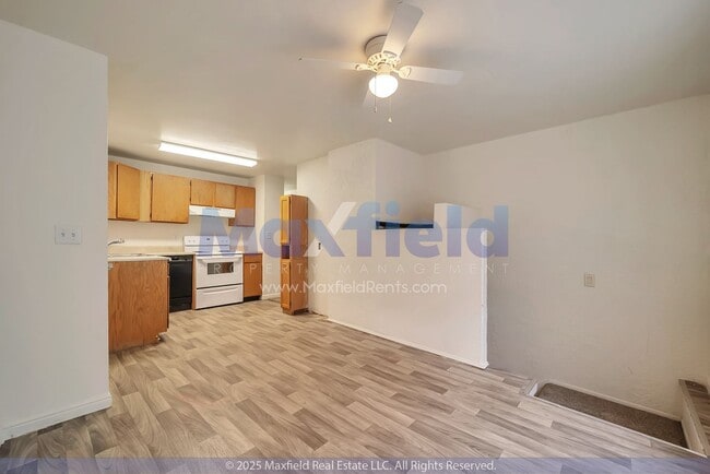 Building Photo - Sandy - 3BD - 1 BTH 1 Carport - Salt Lake ...