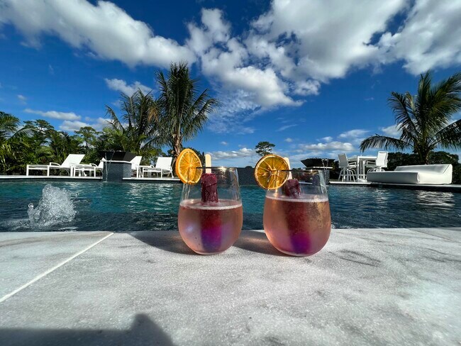 Building Photo - 3155 SW 78th Ave