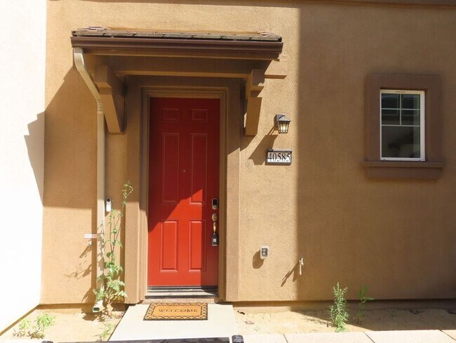 Building Photo - 40585 Melrose Dr