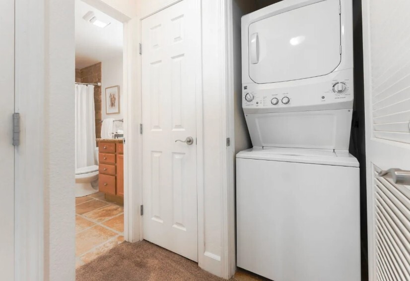 Washer/Dryer - 364 Eastridge Dr
