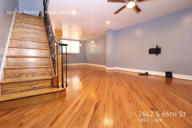 Building Photo - 2642 S 66th St