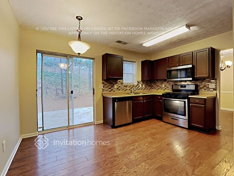 Building Photo - 3291 Hidden Valley Way SW