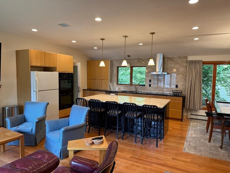 Building Photo - 48 Spy Pond Ln