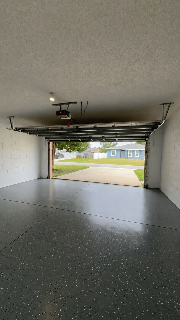 Building Photo - 850 Glastonbury Dr