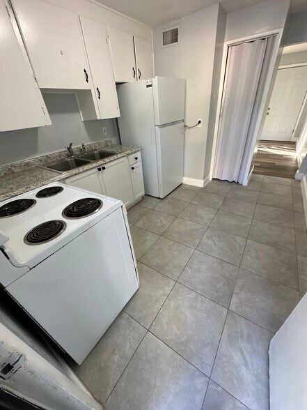 Building Photo - 3805 Fairfax St