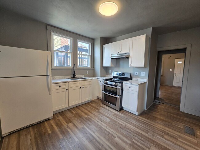 Building Photo - ver5725