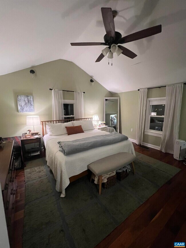 Building Photo - 211 5th St NW