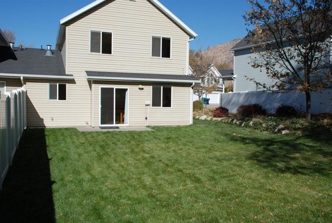 Building Photo - 857 Quinn Ct