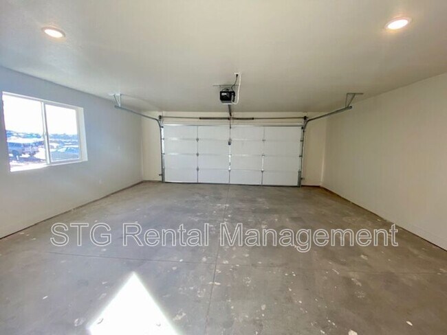 Building Photo - 939 S 25 W