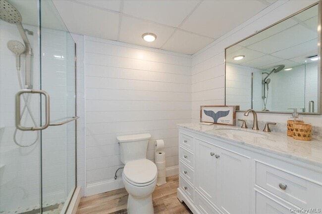 Building Photo - 100 W Shore Dr