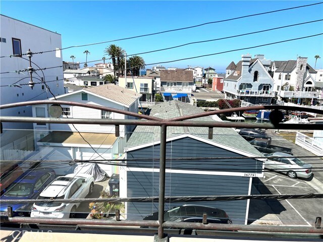 Building Photo - 16782 Bayview Dr