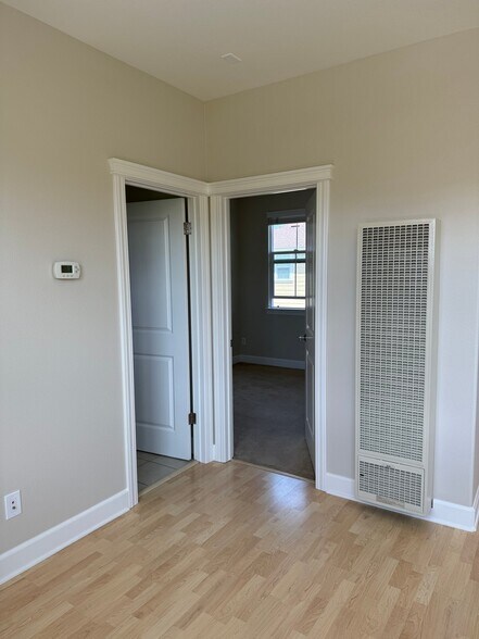 Building Photo - 2465 Prairie Ln