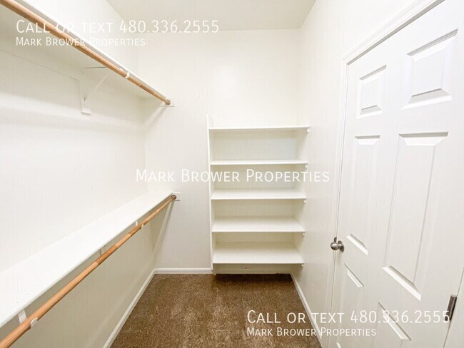 Building Photo - 115 S Bermuda Cir