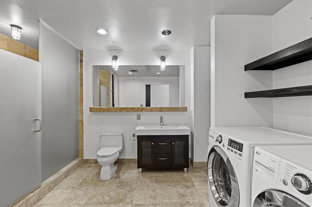 Building Photo - 1122 Jackson St