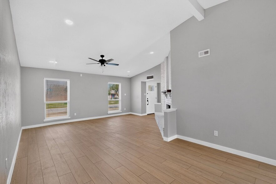 Building Photo - 5601 Truitt St