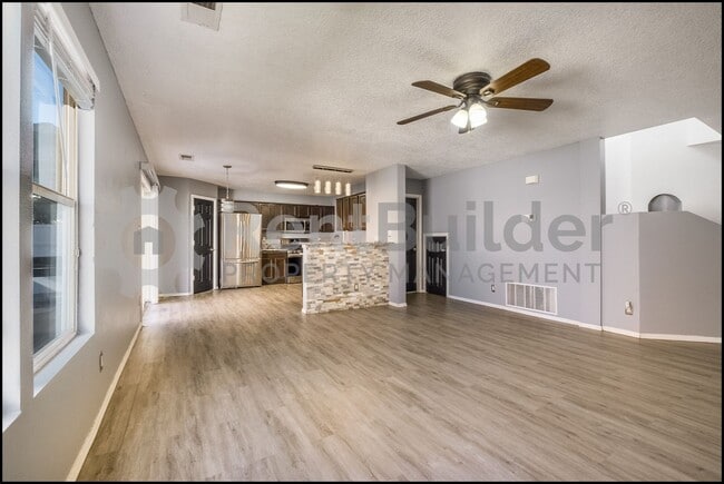 Building Photo - CALL US TODAY AT (505) 808-6467 TO SCHEDUL...