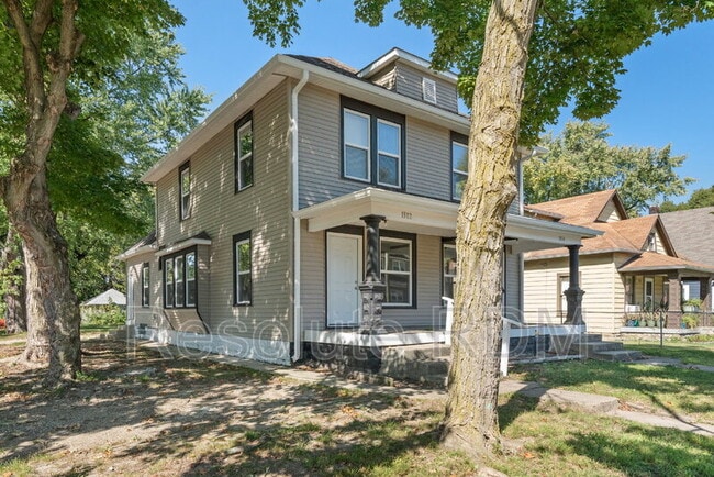 Building Photo - 1312 N Dearborn St