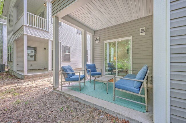 Building Photo - 5754 Pilgrim Ave