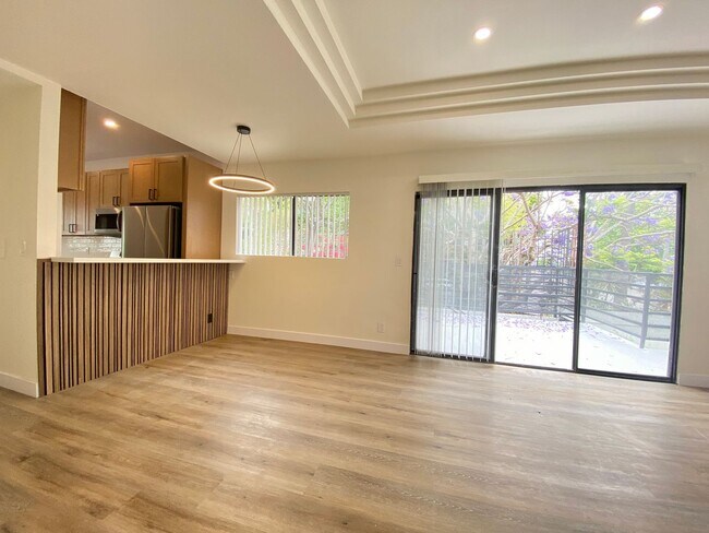 Building Photo - 2500 Abbot Kinney Blvd