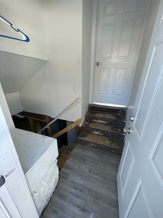 Building Photo - Click the “Apply Now” button or email wapmrentals@gmail.com for a prompt response.