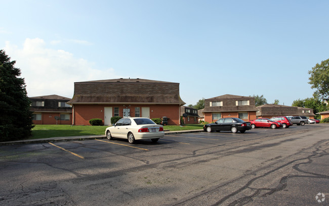 Building Photo - Mall View Apartments