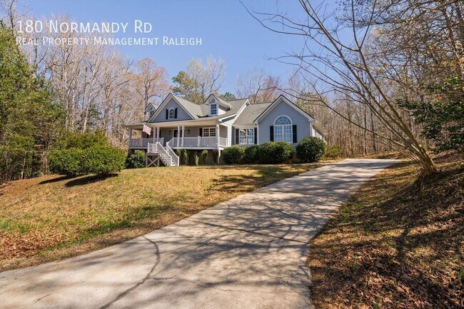 Building Photo - 180 Normandy Rd
