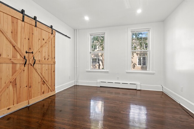 Building Photo - 56 Highwood Terrace