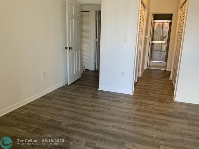 Building Photo - 614 SW 106th Ave