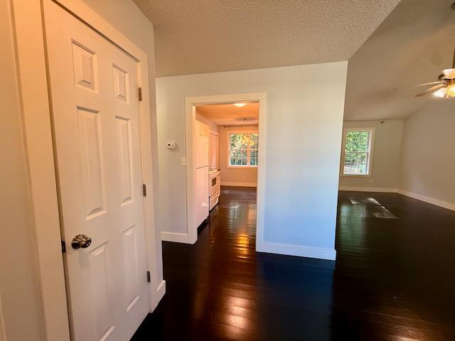 Building Photo - 1000 Meadowgreen Dr