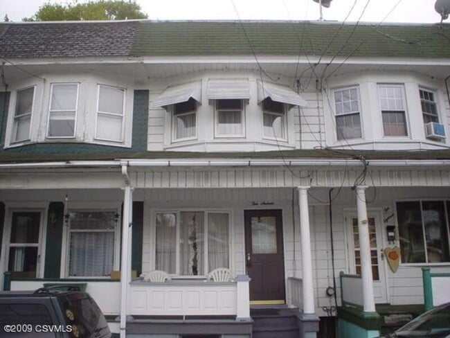 Primary Photo - 1016 W Lynn St
