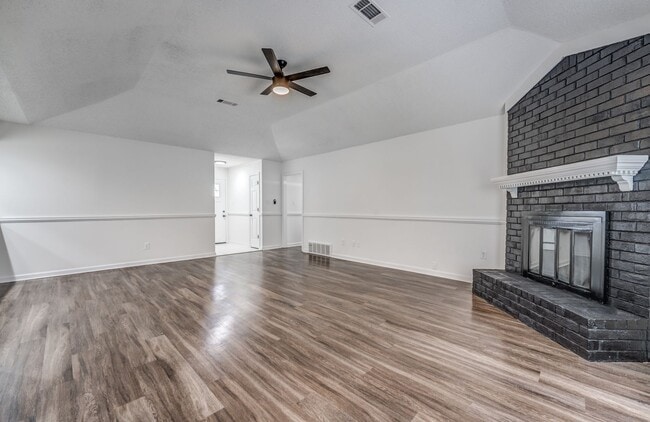 Building Photo - 1242 Grange Way Dr